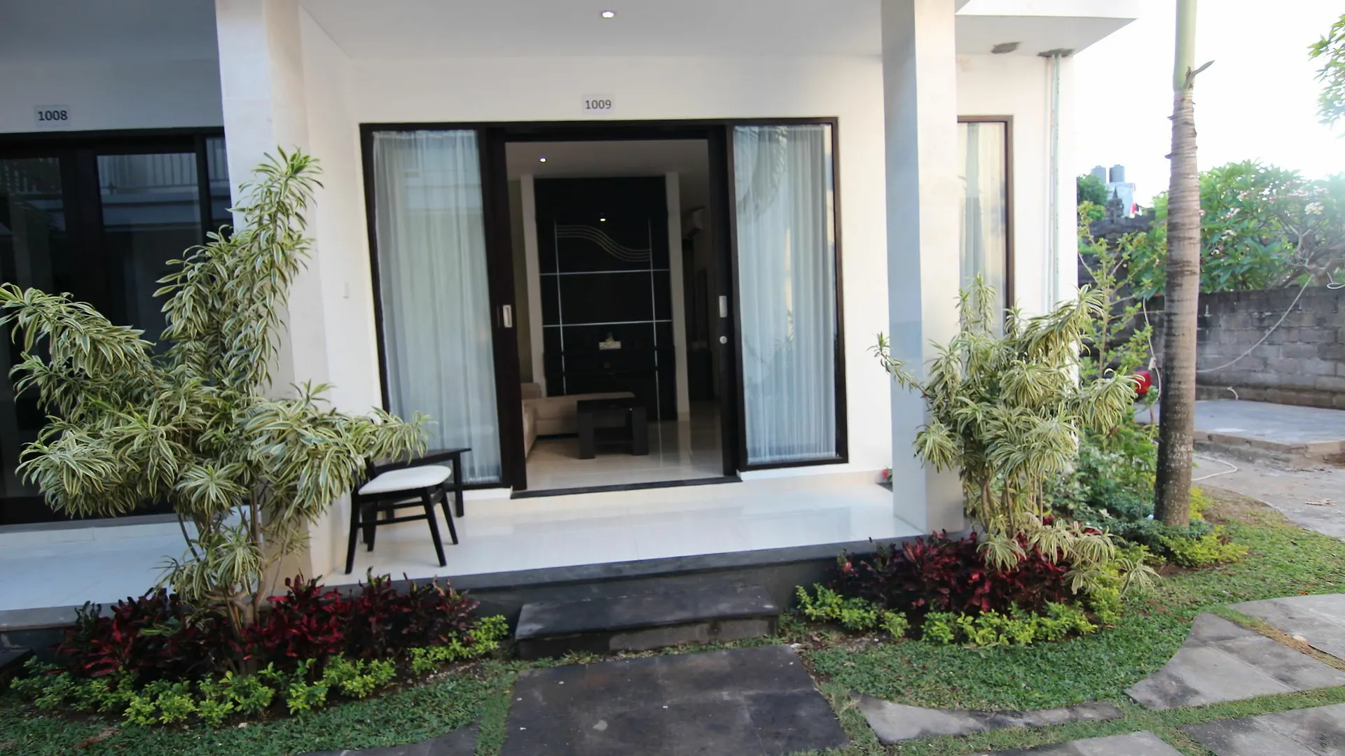 *** Hotel The Diana Suite Kuta  Indonesia